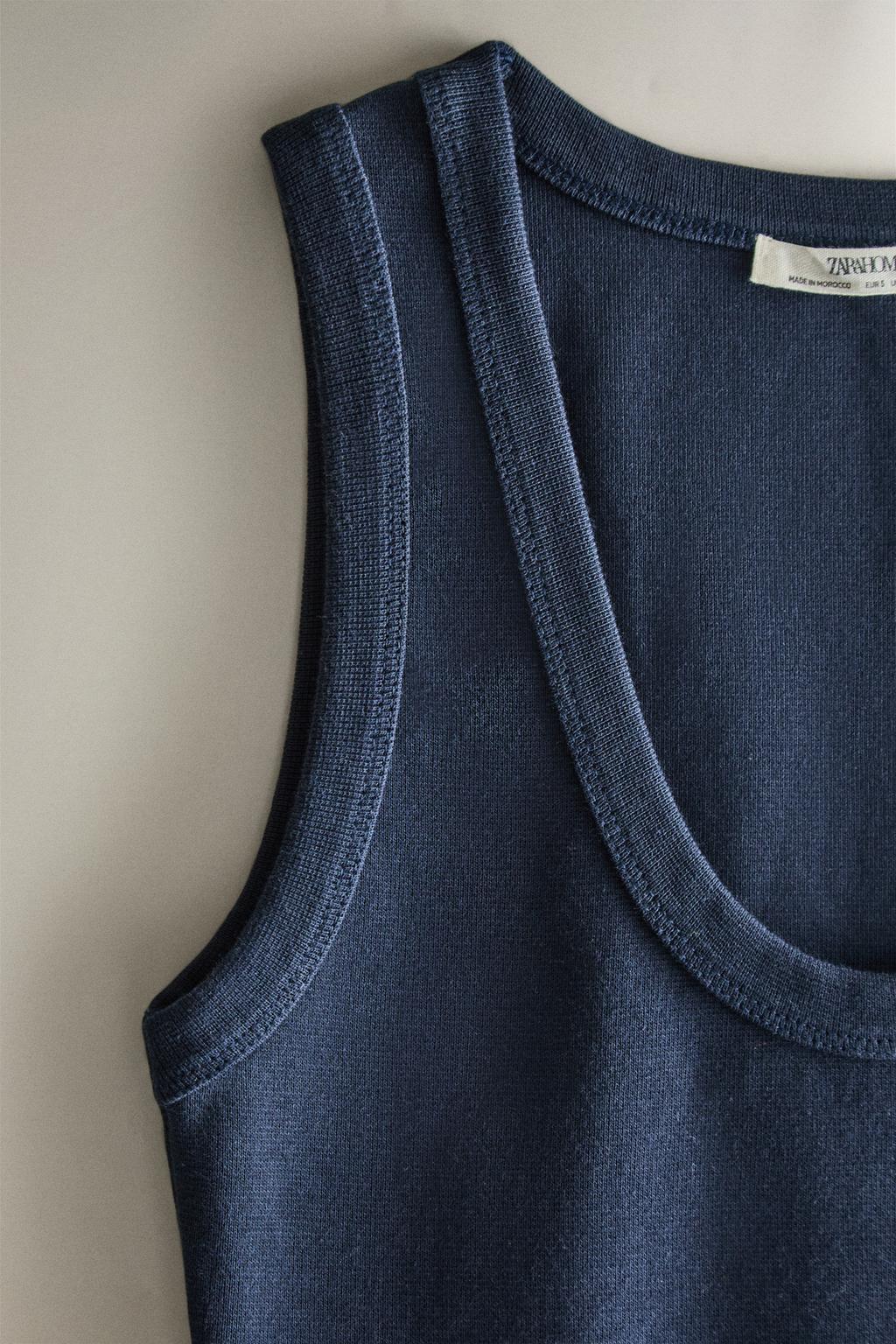 Платье миди с расклешенной юбкой