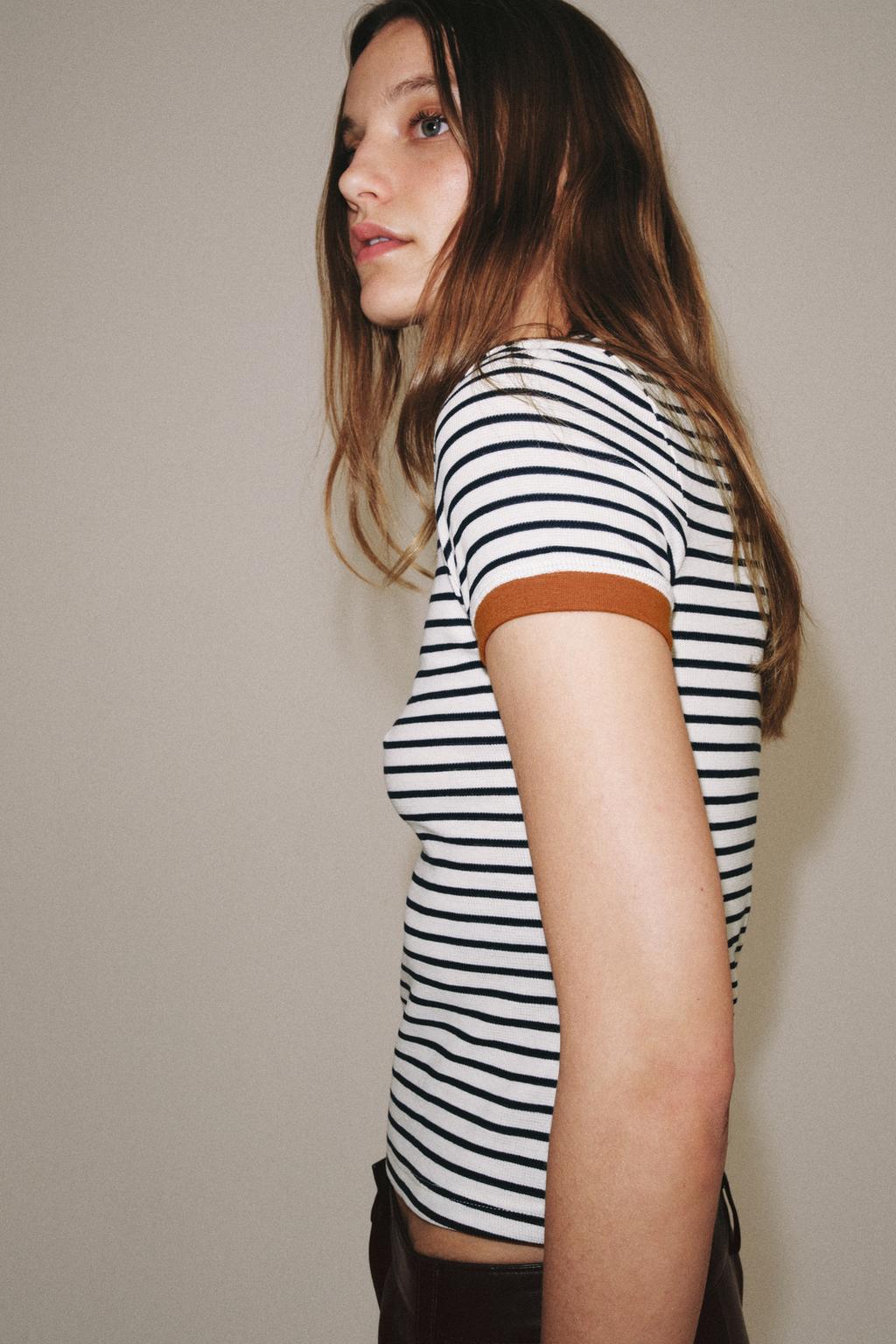 ФУТБОЛКА В ПОЛОСКУ С КОРОТКИМ РУКАВОМ