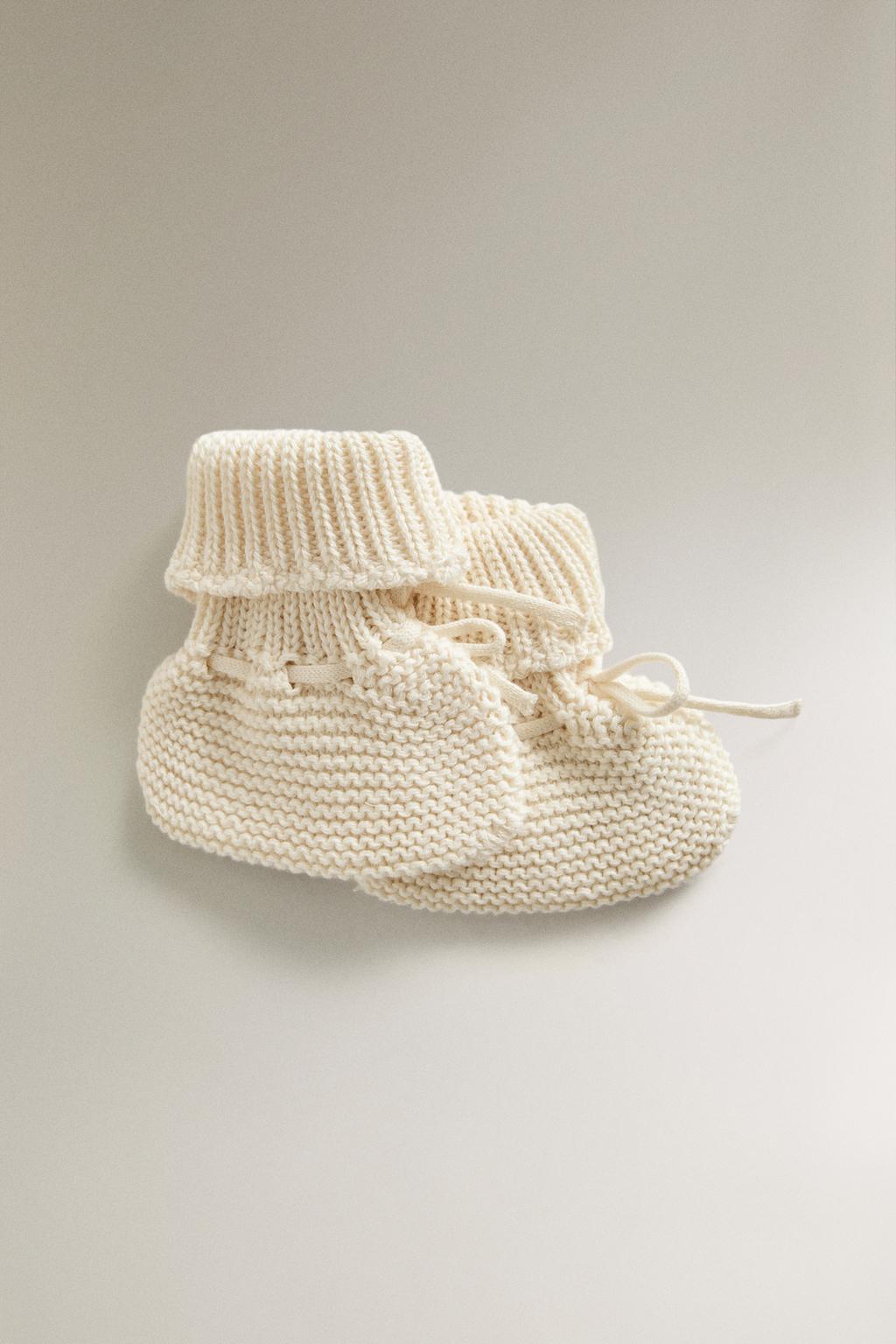 Вязаные детские ботиночки