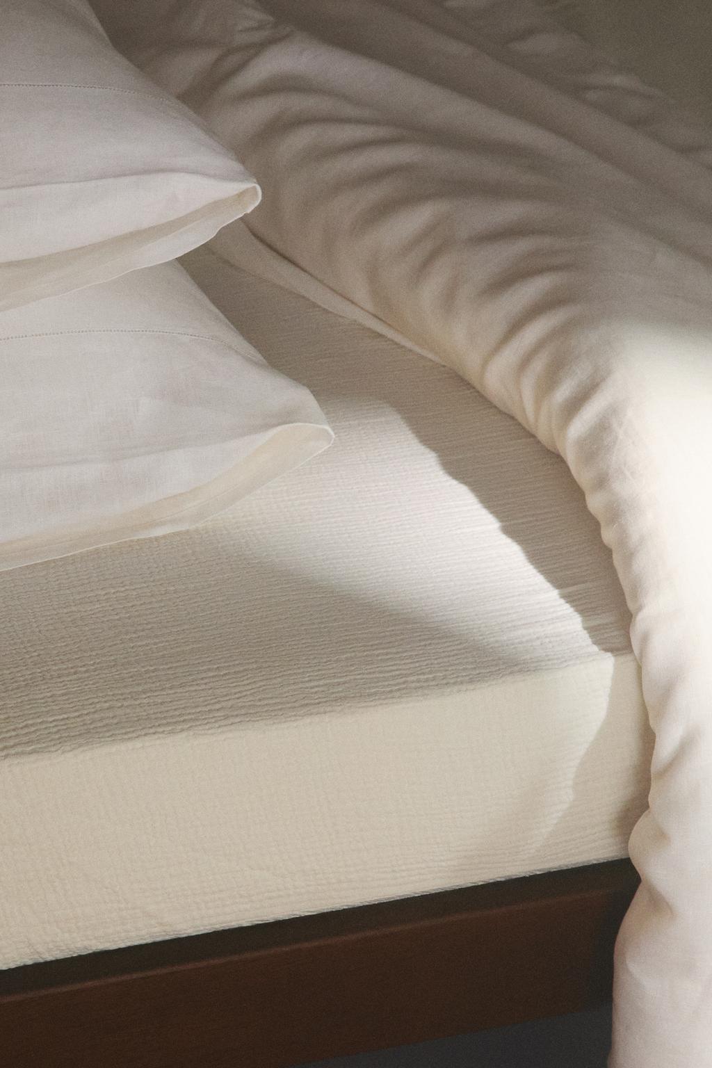 Простынь на резинке из муслина