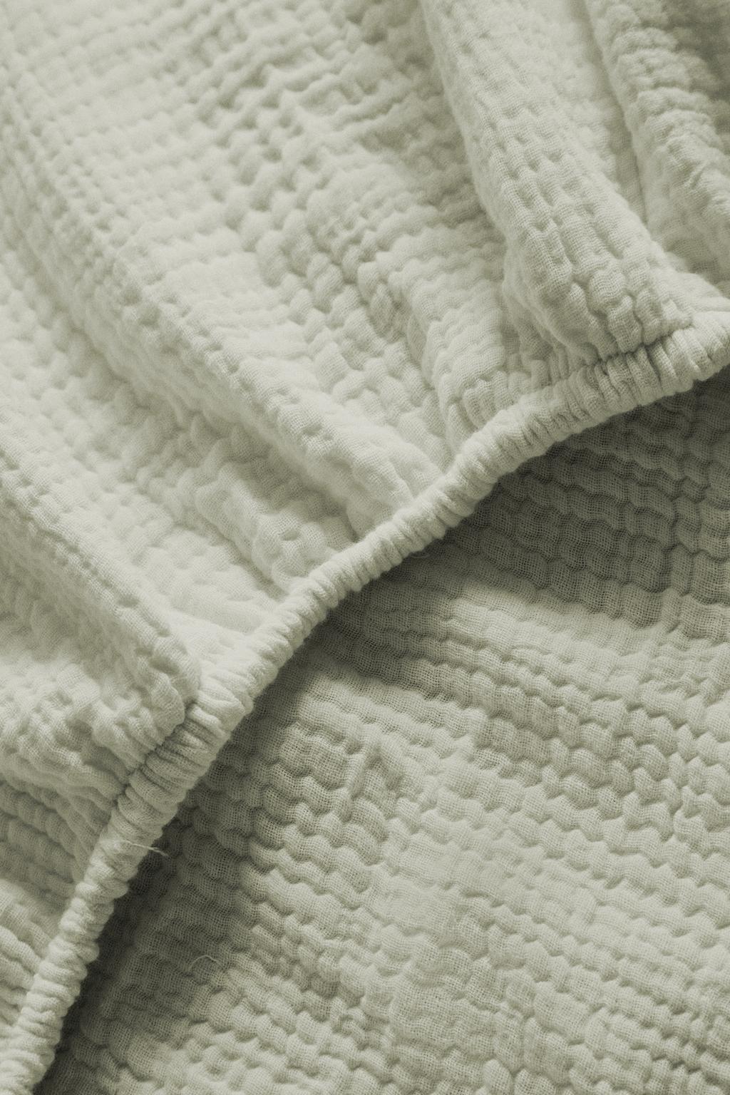 Простынь на резинке из муслина