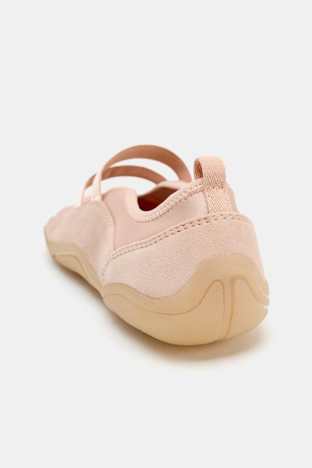 БАЛЕТКИ С ЭЛАСТИЧНЫМИ РЕМЕШКАМИ