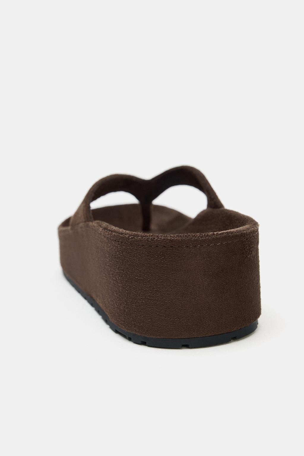 БОСОНОЖКИ НА ПЛАТФОРМЕ С РЕМЕШКОМ