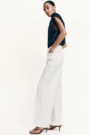 Босоножки на каблуке с ремешком- Заказать в России