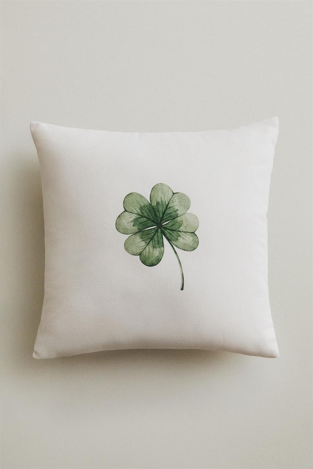 Чехол для подушки clover