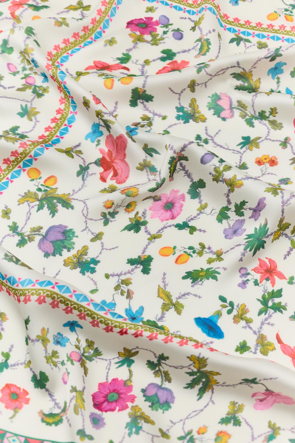 БАНДАНА С ЦВЕТОЧНЫМ ПРИНТОМ