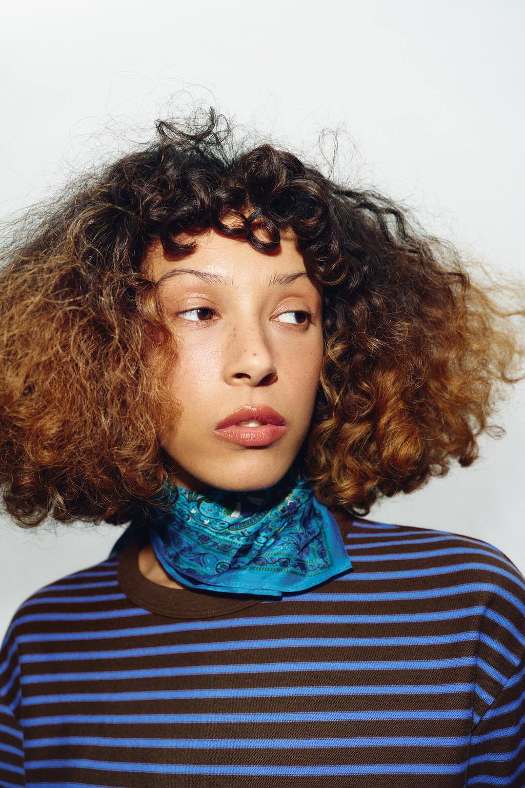 БАНДАНА ИЗ МОДАЛА И ШЕЛКА С ПРИНТОМ ПЕЙСЛИ