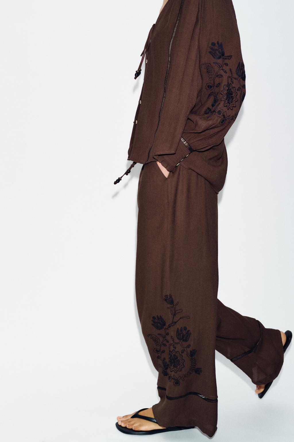 ШИРОКИЕ БРЮКИ С ВЫШИВКОЙ И КРУЖЕВНЫМИ ВСТАВКАМИ