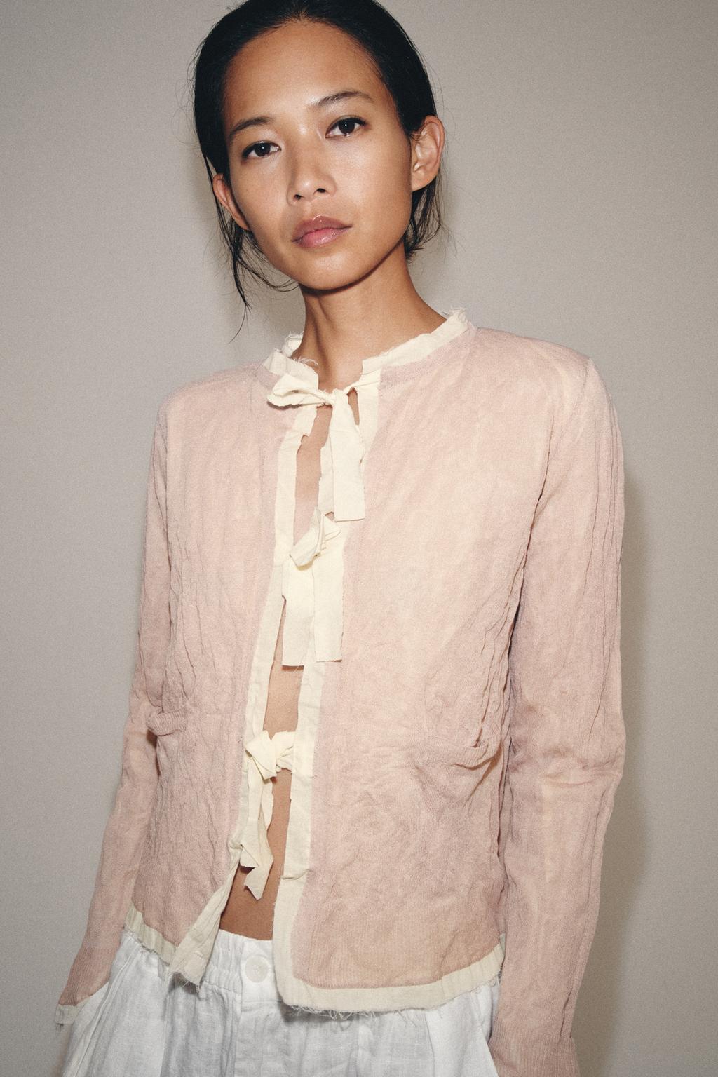 КАРДИГАН С БАНТАМИ И КОНТРАСТНЫМИ ДЕТАЛЯМИ