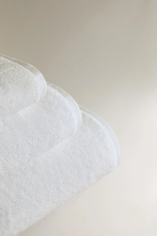 Дополнительно мягкое хлопковое полотенце для ванны (700 г/м²)- Заказать в России