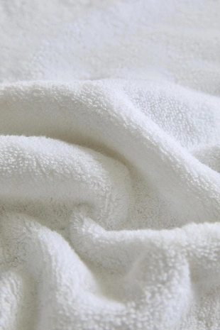 Дополнительно мягкое хлопковое полотенце для ванны (700 г/м²)- Заказать в России