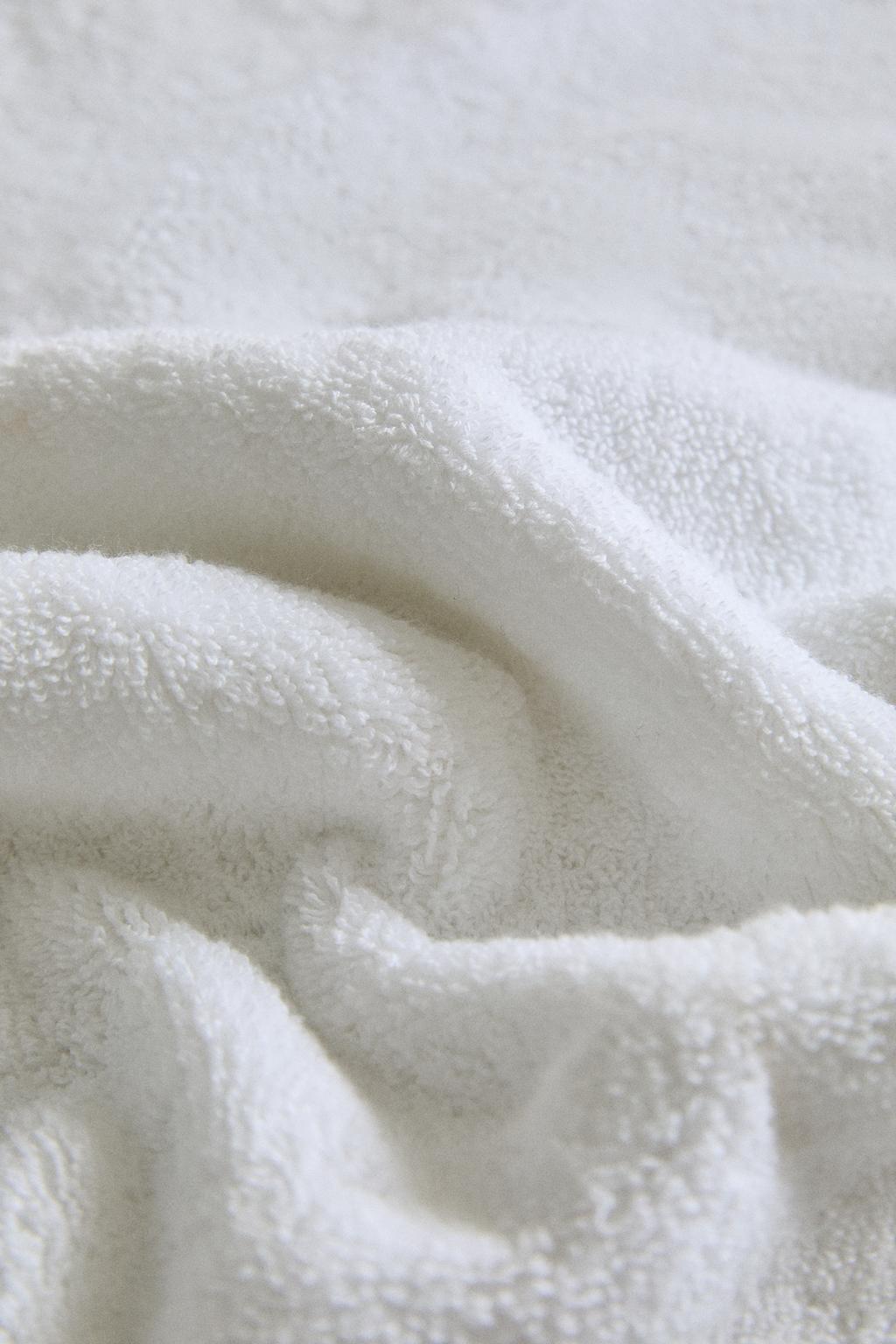 Дополнительно мягкое хлопковое полотенце для ванны (700 г/м²)