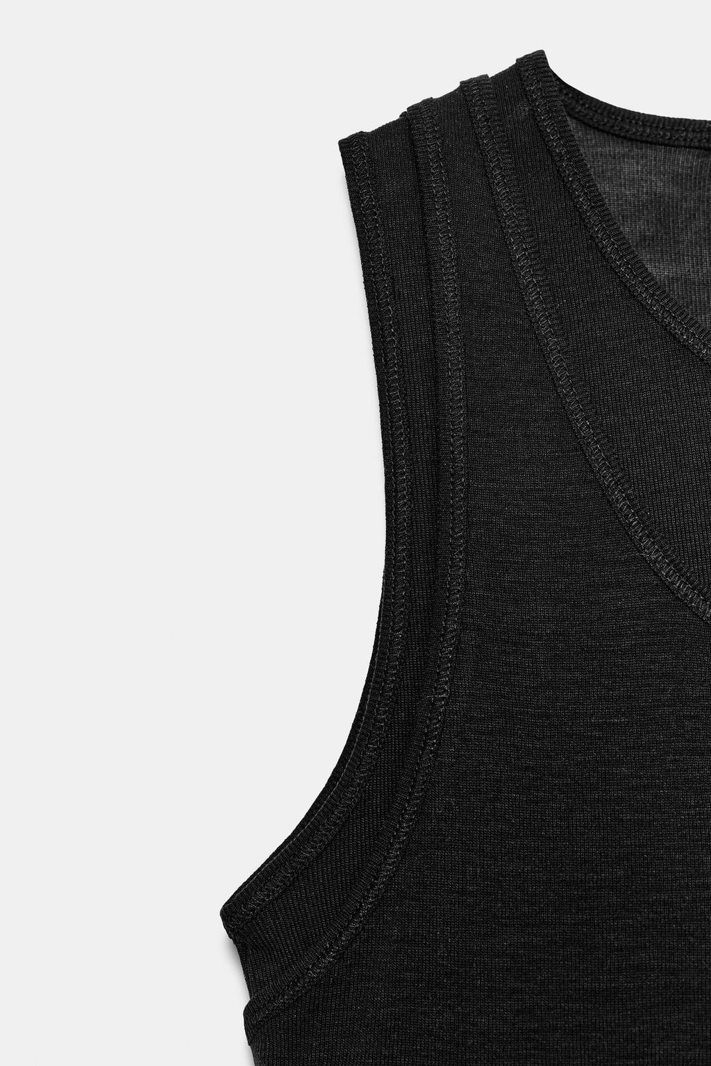 ФУТБОЛКА С ДВОЙНЫМИ ПРОЙМАМИ