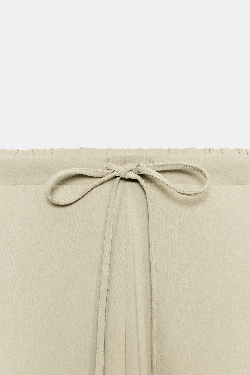 ТЕКСТУРНЫЕ БРЮКИ С КАРМАНАМИ