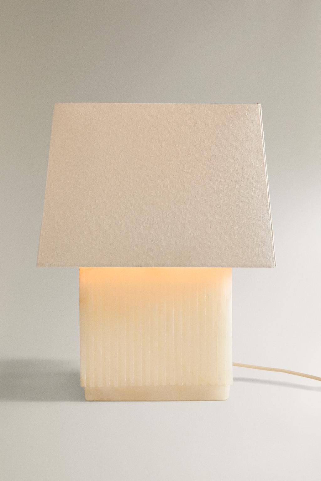 Настольная лампа с мраморным основанием