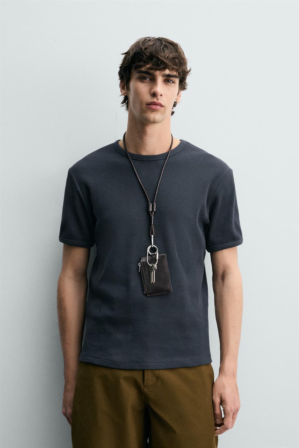 ФУТБОЛКА ИЗ РЕЛЬЕФНОГО ТРИКОТАЖА