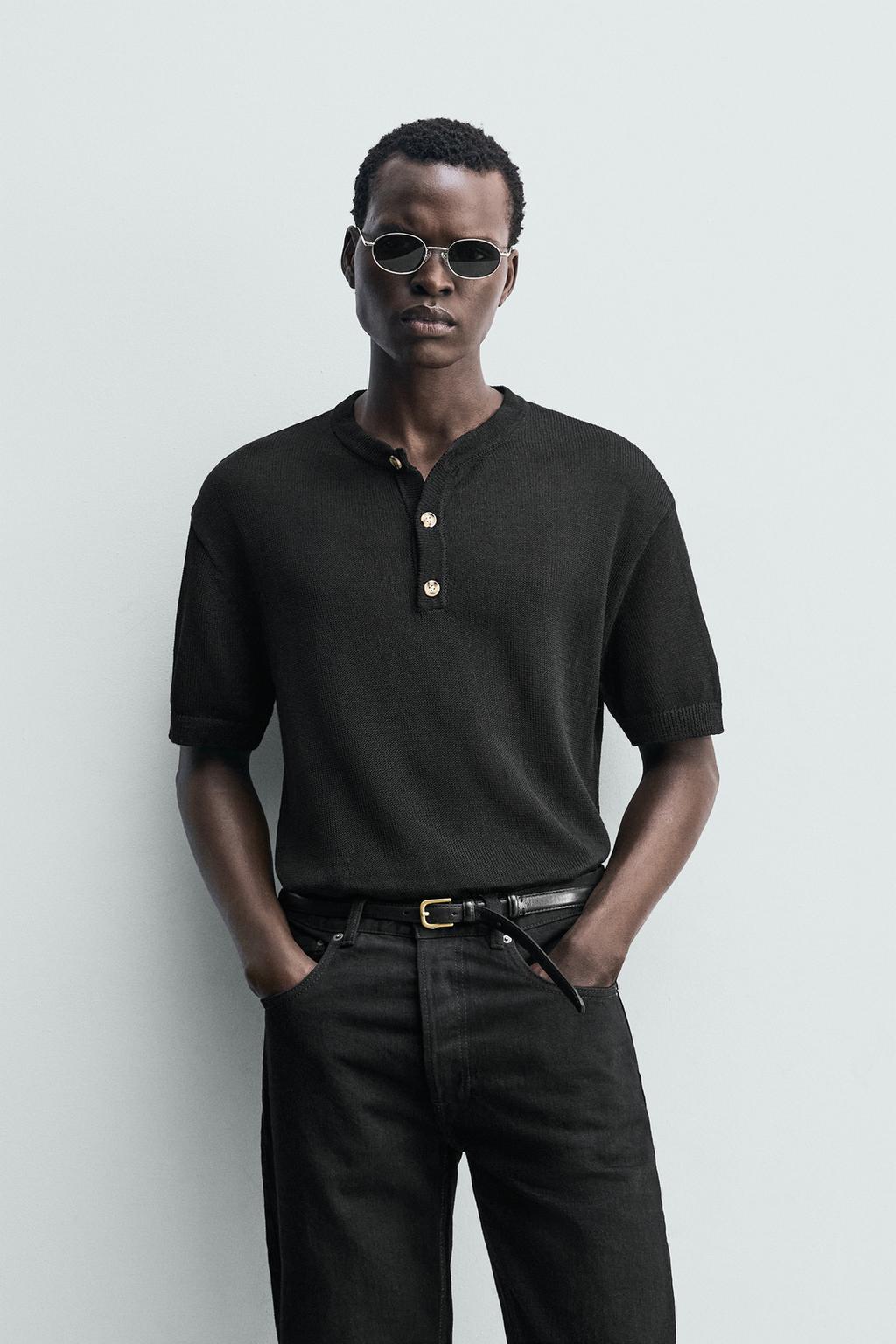 ФУТБОЛКА ИЗ ТРИКОТАЖА С ВОРОТНИКОМ НА ПУГОВИЦАХ