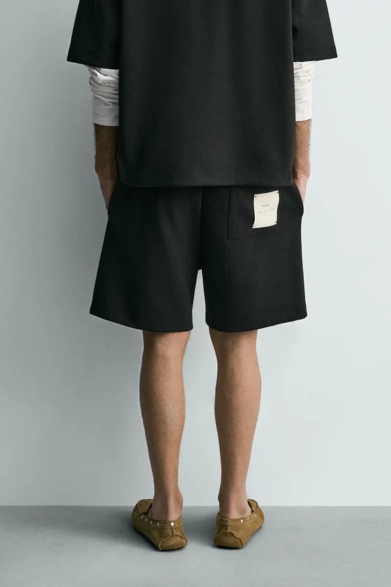 ШОРТЫ-ДЖОГГЕРЫ С ЭТИКЕТКОЙ