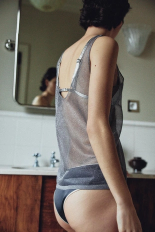 Топ с блестящей нитью- Заказать в России