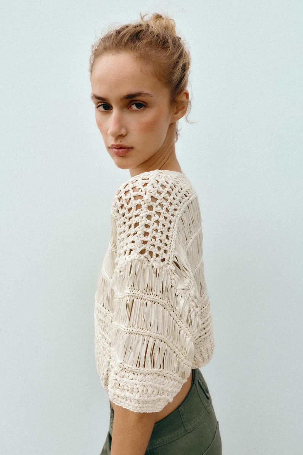 УКОРОЧЕННЫЙ ТОП С ЛЕНТАМИ