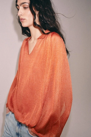 Трикотажный топ с воротником поло- Заказать в России