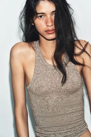 Топ с горловиной халтер и льном- Заказать в России