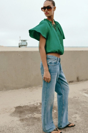 Блуза в романтическом стиле с воланами- Заказать в России