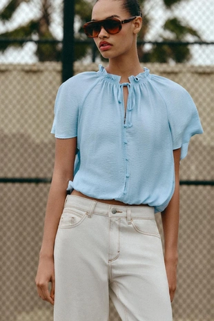 Блуза в романтическом стиле с воланами- Заказать в России