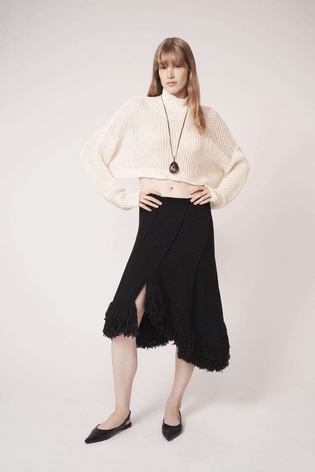 ЮБКА АСИММЕТРИЧНОГО КРОЯ С БАХРОМОЙ — THE ITEM