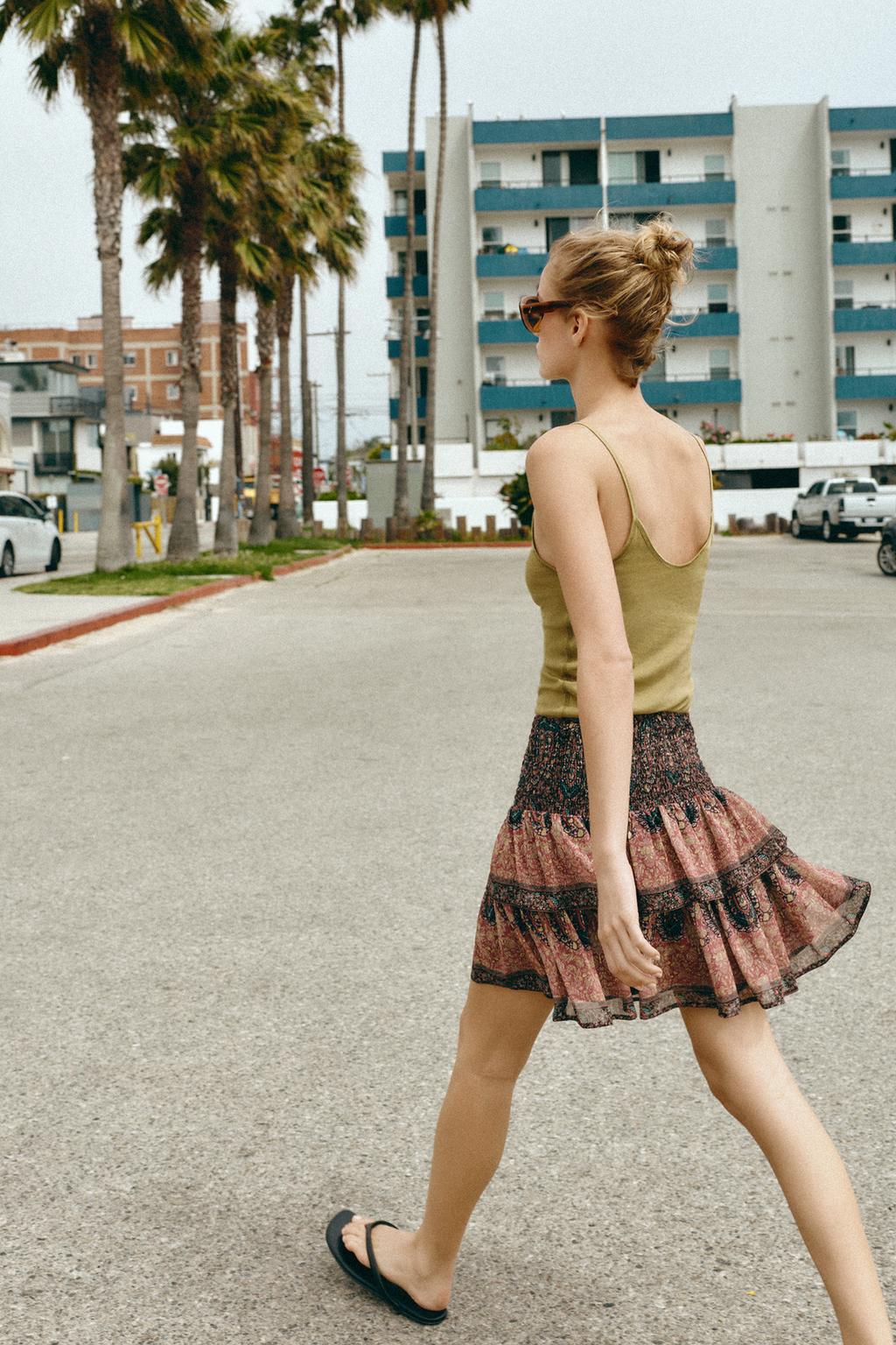 МИНИ-ЮБКА С ПРИНТОМ «СОТЫ»