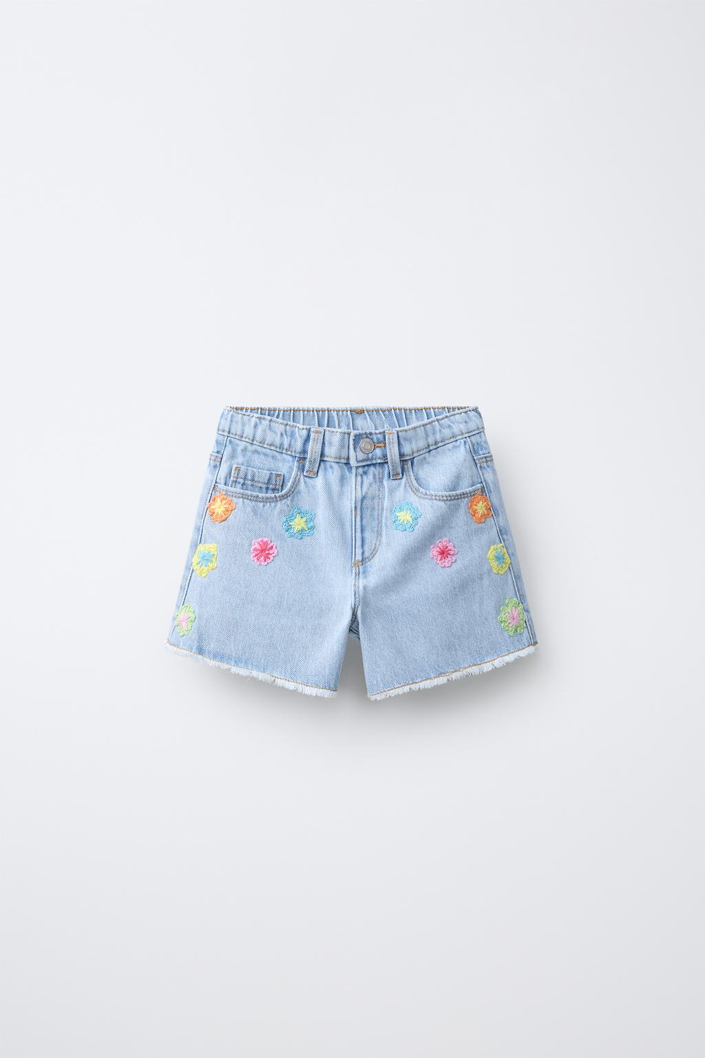 ДЖИНСОВЫЕ ШОРТЫ MOM FIT С ЦВЕТОЧНЫМ КРУЖЕВОМ КРОШЕ