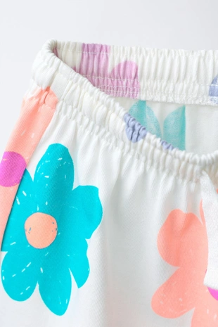 Комплект из футболки и шортов с цветочным принтом