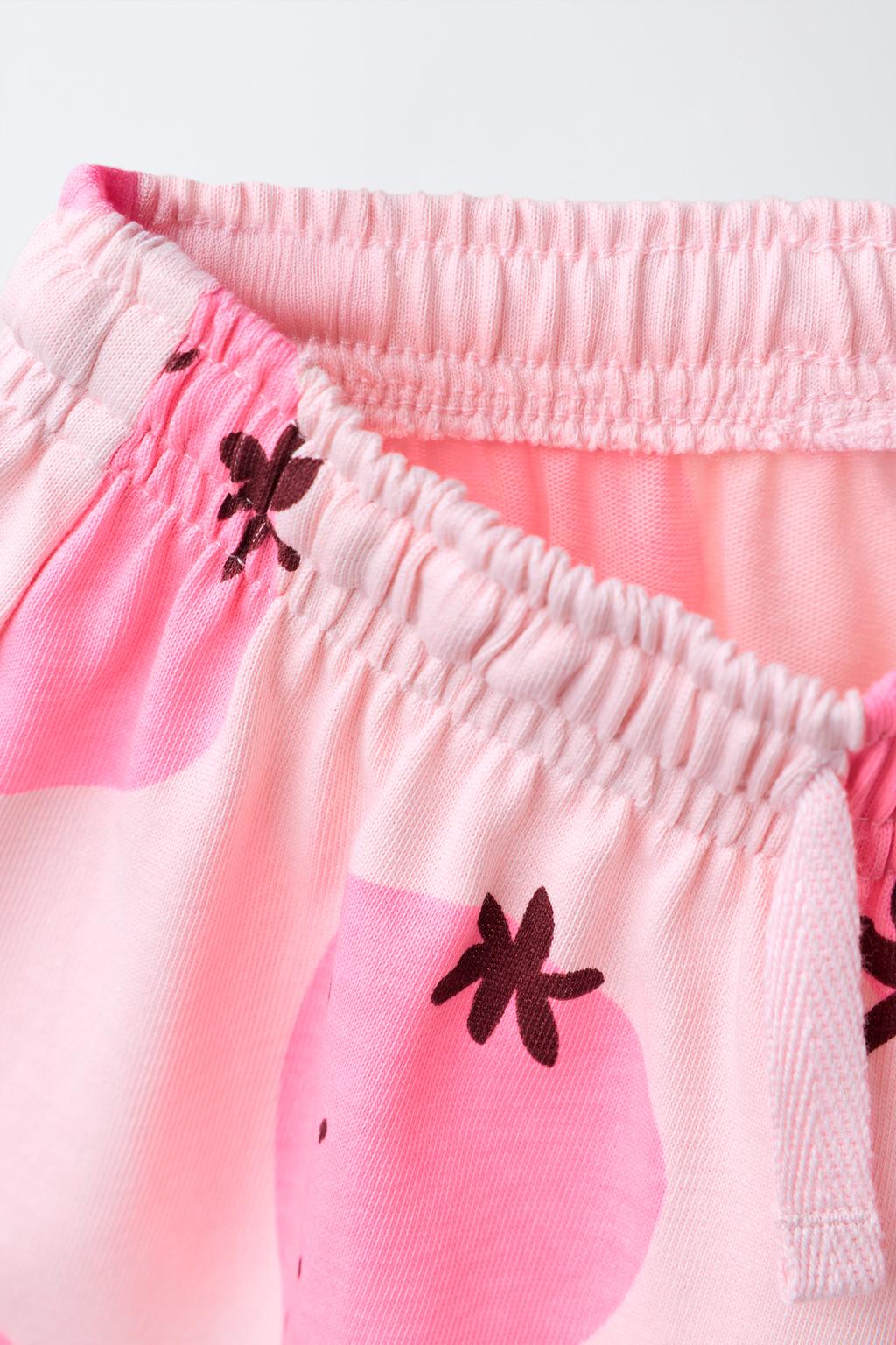 КОМПЛЕКТ ИЗ ФУТБОЛКИ И ШОРТОВ С ПРИНТОМ «КЛУБНИКА»