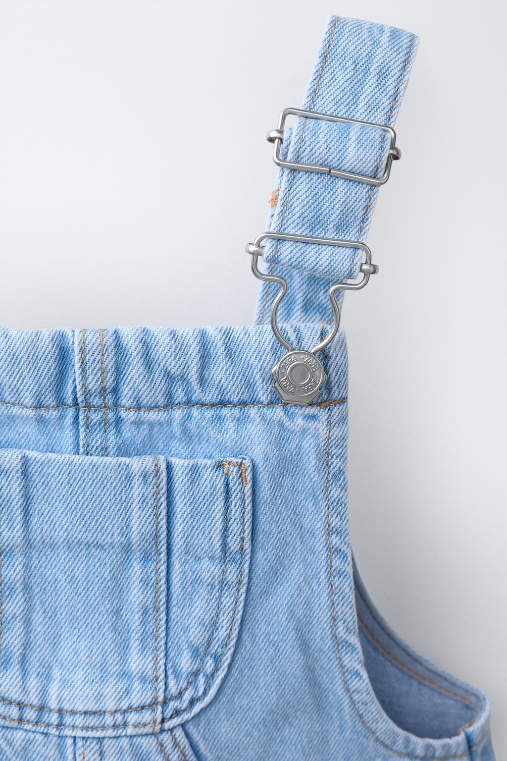 КОРОТКИЙ ДЖИНСОВЫЙ КОМБИНЕЗОН С ЦВЕТАМИ КРЮЧКОМ