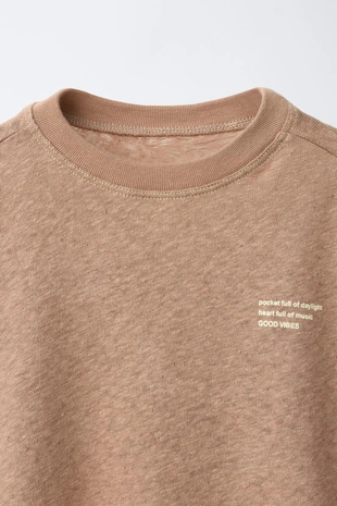 Футболка из хлопка и льна с надписью