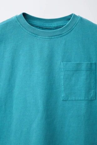 Футболка с крашеным карманом- Заказать в России