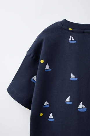 Футболка с принтом «лодки»- Заказать в России