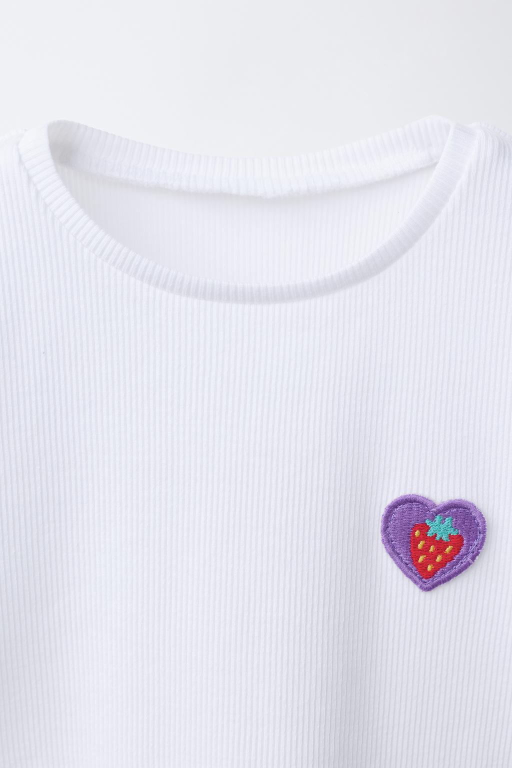 ФУТБОЛКА В РУБЧИК С НАШИВКОЙ