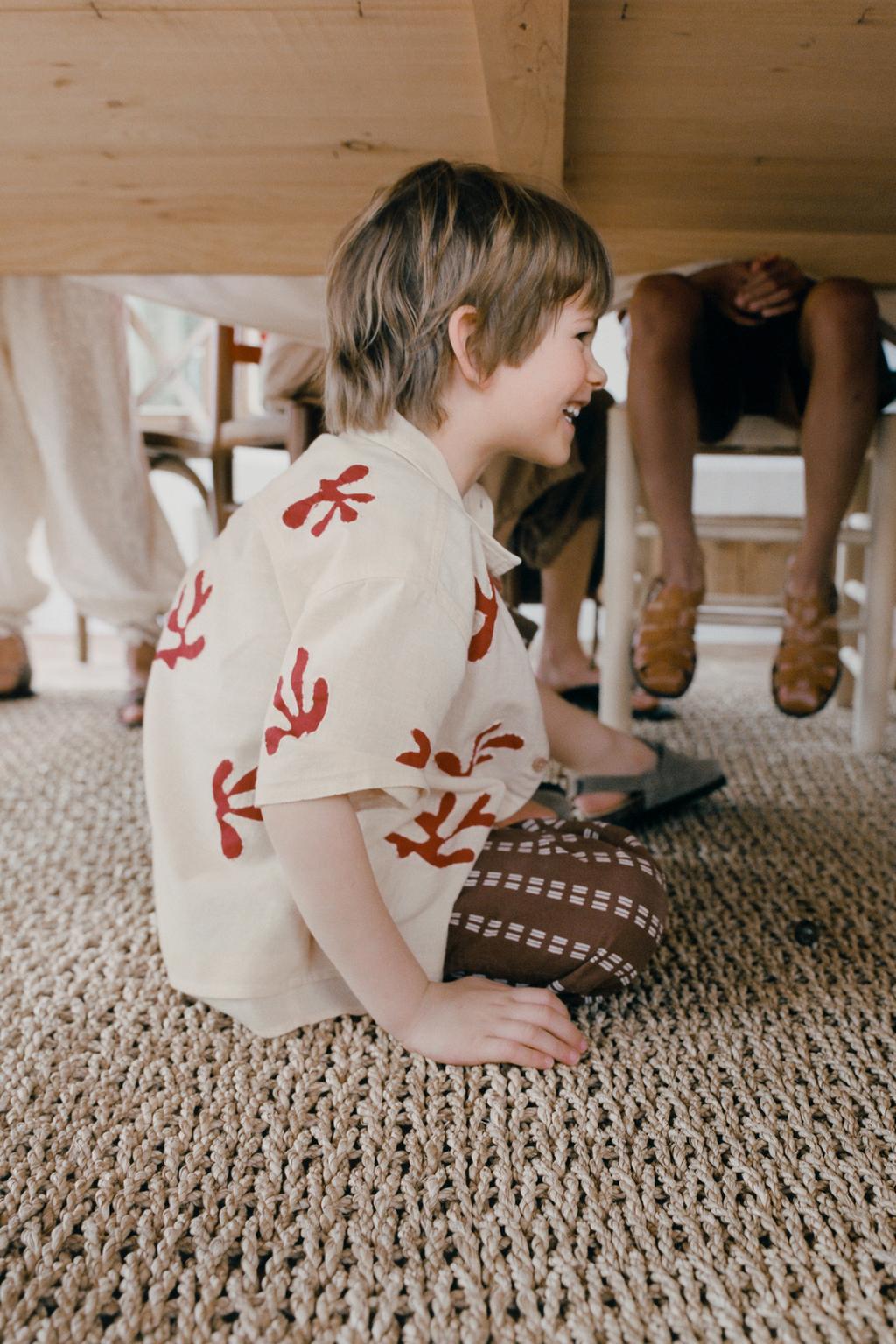 РУБАШКА ИЗ ЛЬНА С ВЫШИВКОЙ