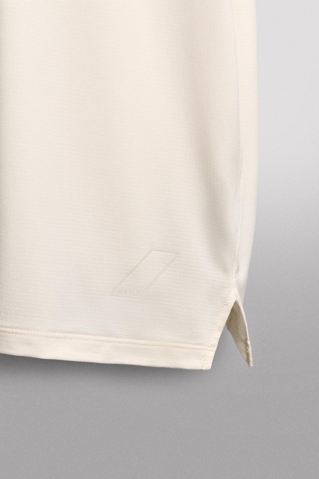 ТЕХНИЧЕСКАЯ ФУТБОЛКА ИЗ РЕЛЬЕФНОЙ ТКАНИ