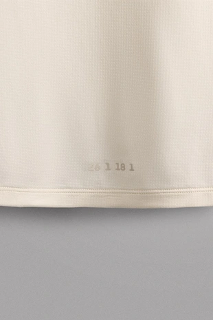 Техническая футболка из рельефной ткани