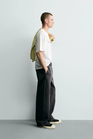 Футболка с принтами и эффектом потертости- Заказать в России