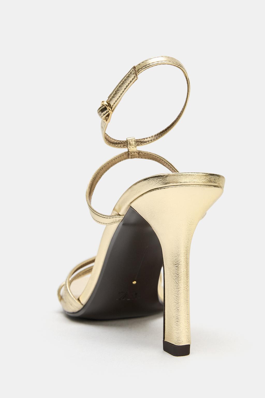 БОСОНОЖКИ НА КАБЛУКЕ С МЕТАЛЛИЧЕСКИМ БЛЕСКОМ