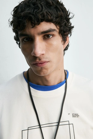 Футболка с геометрическим принтом- Заказать в России