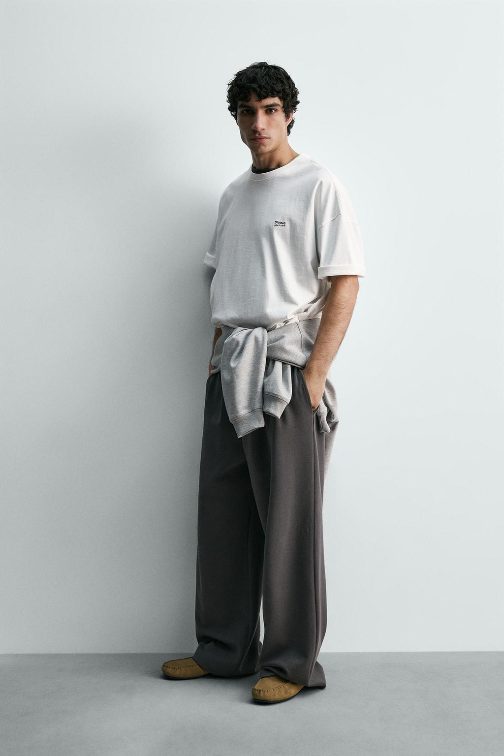 ФУТБОЛКА ИЗ ТКАНИ ИНТЕРЛОК С ВЫШИВКОЙ