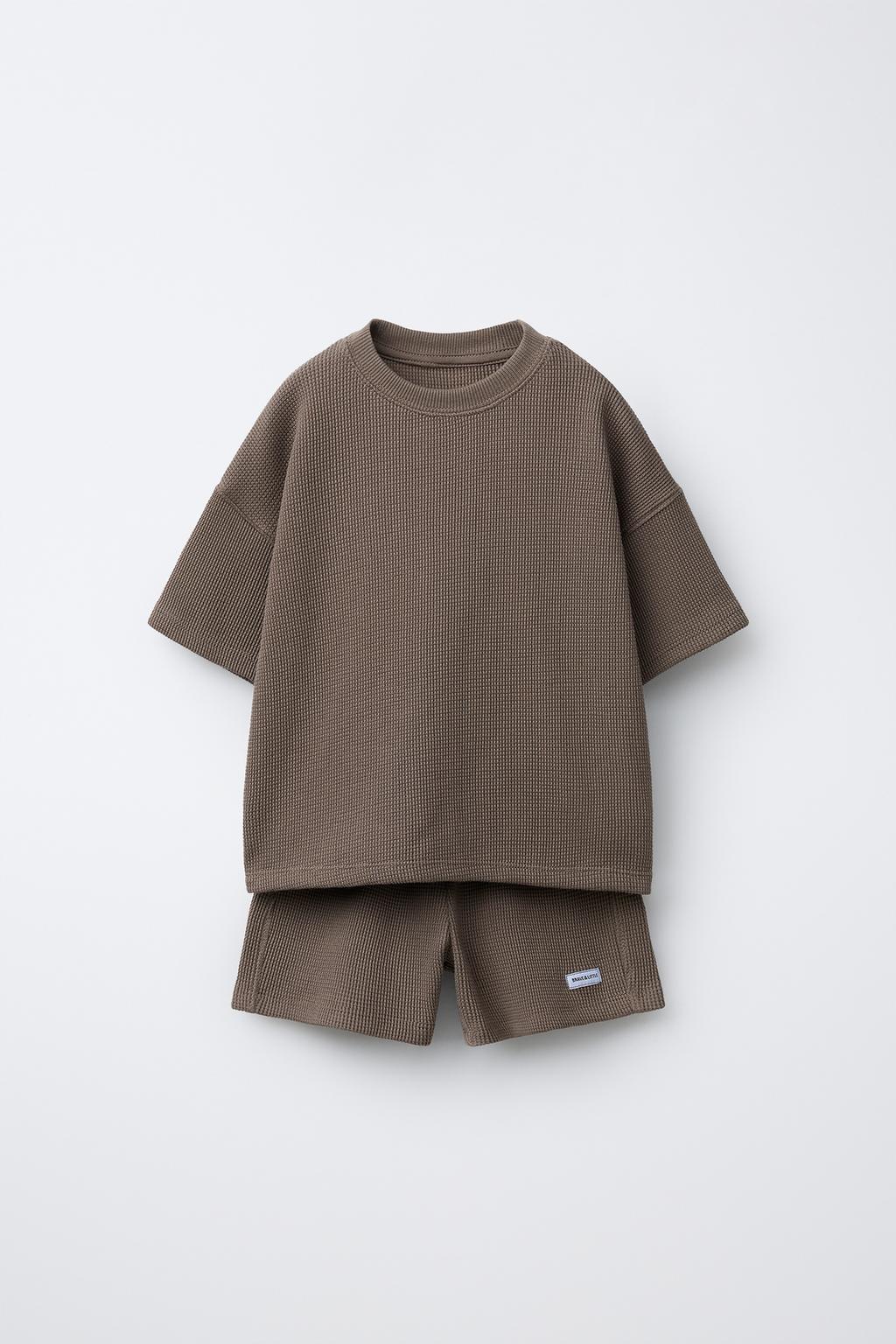 КОМПЛЕКТ ДЖОГГИНГ ИЗ ФУТБОЛКИ И БЕРМУД ВАФЕЛЬНОГО ПЕРЕПЛЕТЕНИЯ