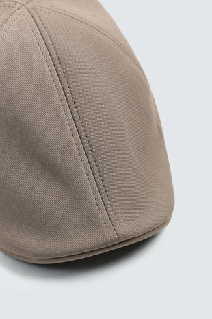 Берет с узором «гусиная лапка»