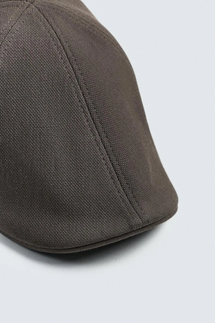 Плоская кепка из рельефной ткани- Заказать в России