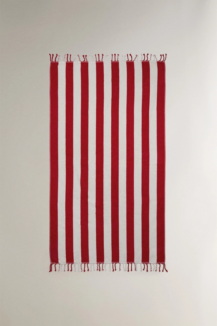 Полотенце для пляжа в полоску с бахромой