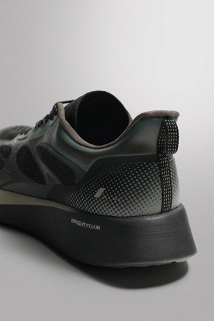 Кроссовки для бега